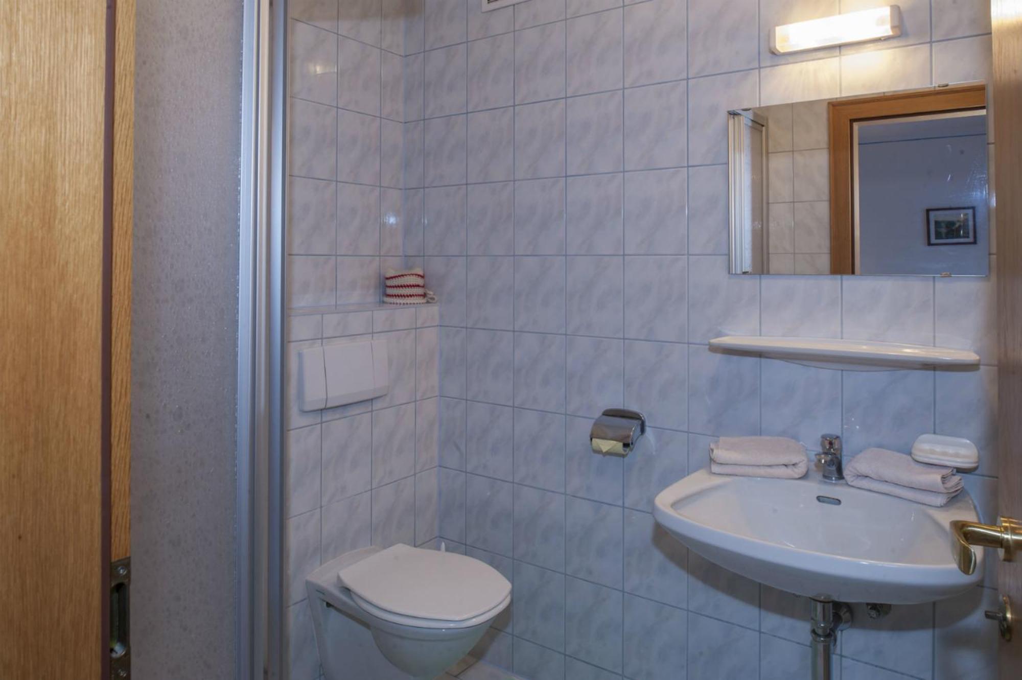 Haus Schoenegger Dorfgastein Room photo