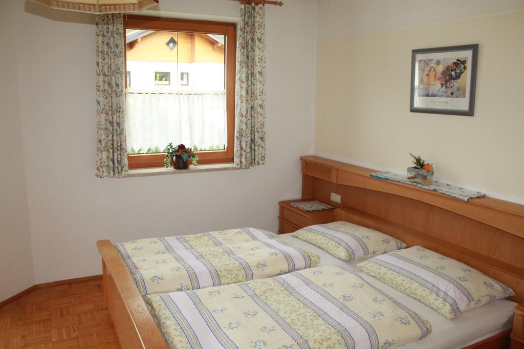 Haus Schoenegger Dorfgastein Room photo